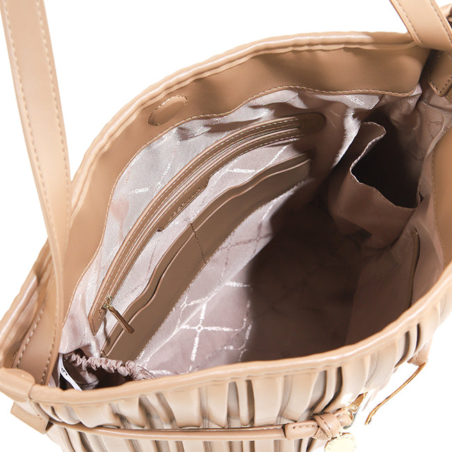 Bett Hobo Bag