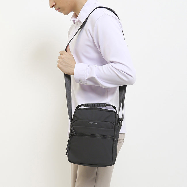 Kaleb 1 Sling Bag In Black