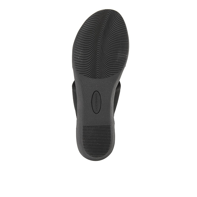 Macha Karla In Black