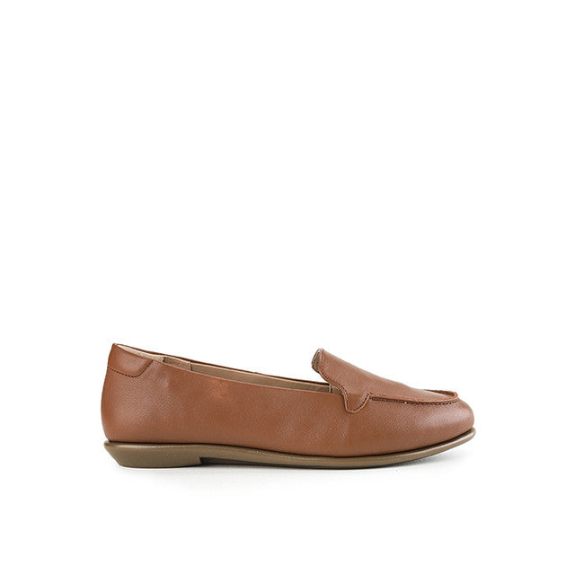 Ginia Evelyn In Camel