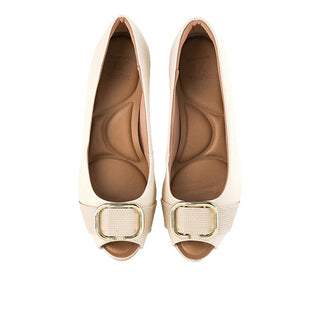 Amera Delisha In Cream