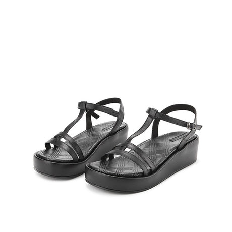 Maylin Floda In Black