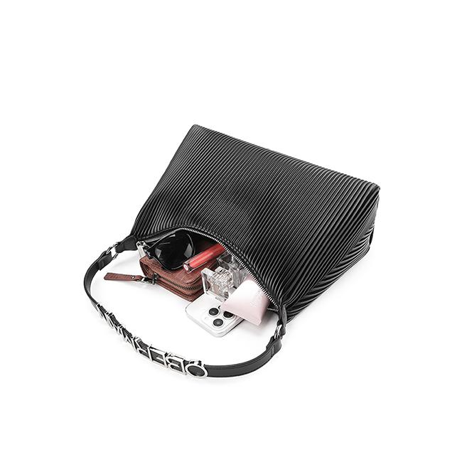 Barrera Shoulder Bag (L) In Black
