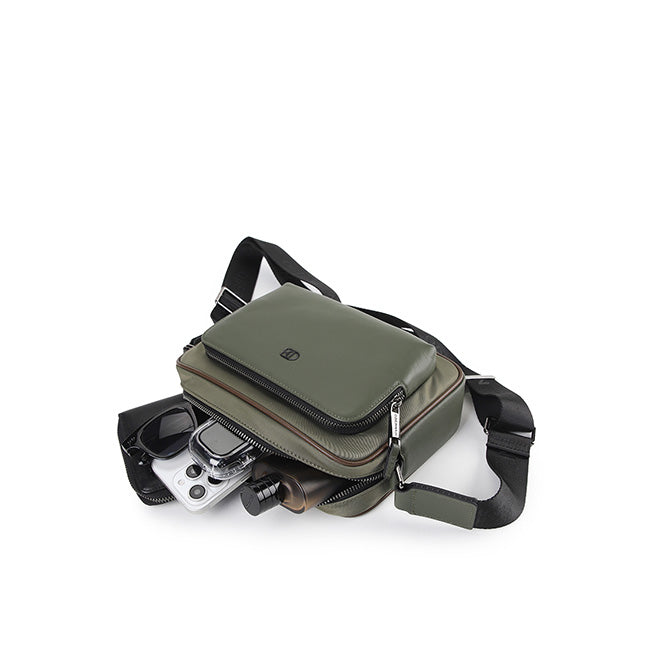 Edric Messenger Bag In Olive