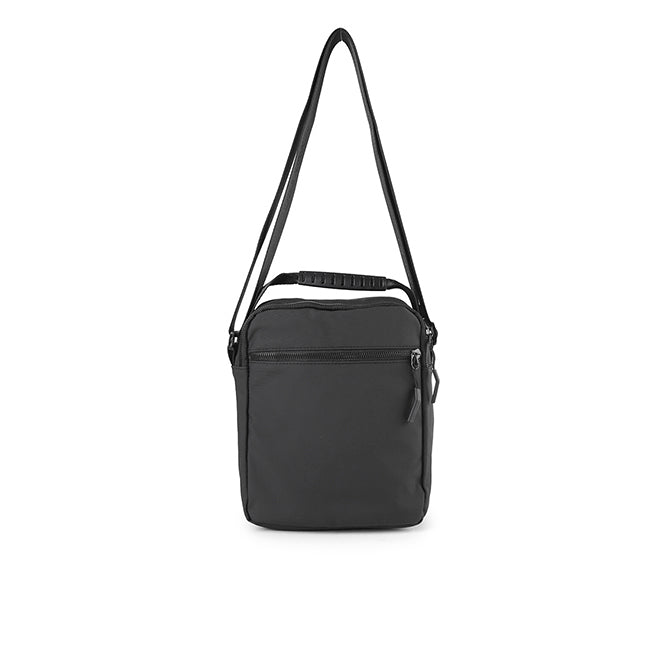 Kaleb 1 Sling Bag In Black