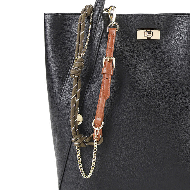 Gennie String Charm