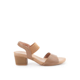 Monna Gitel In Camel