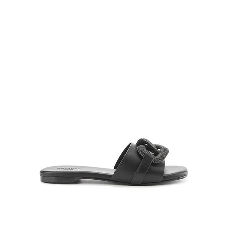 Narda Berlinda In Black